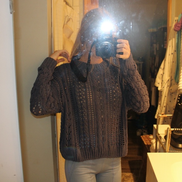 KENDALL + KYLIE Sweater - Picture 1 of 6